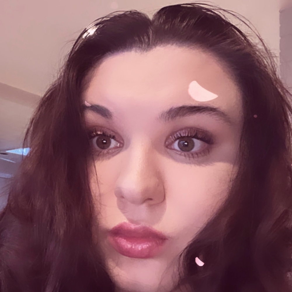 Meet your Posher, Madelyn